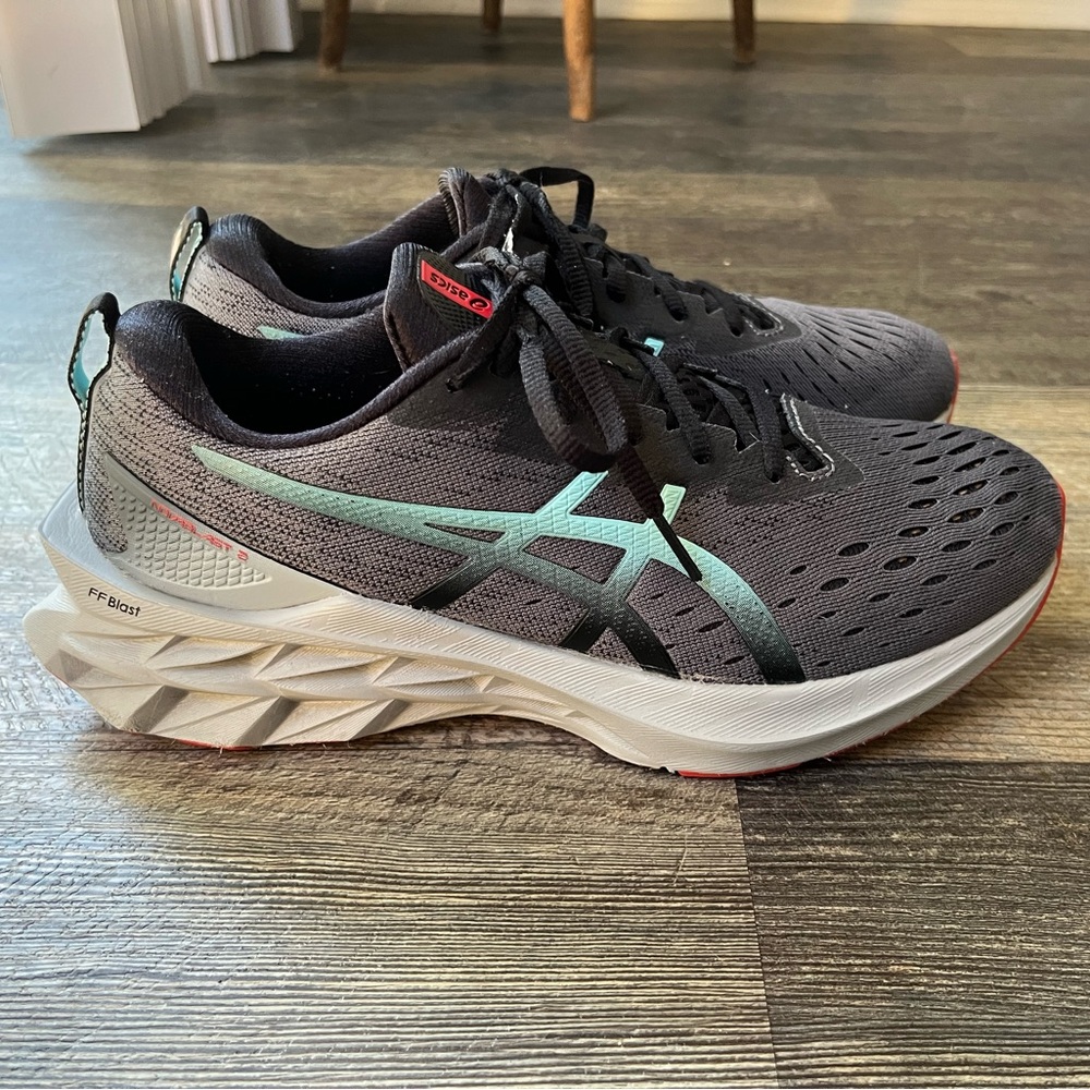 ASICS Novablast 2 Athletic Sneakers
